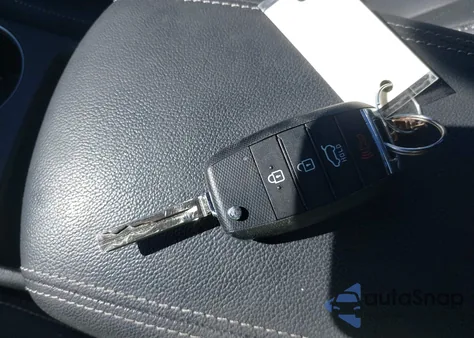 2020 Kia Sportage S z USA, uszkodzony, nr VIN KNDP63AC2L7825444